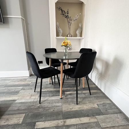 גלאזגו Premium 2Br Flat In The City Centre מראה חיצוני תמונה